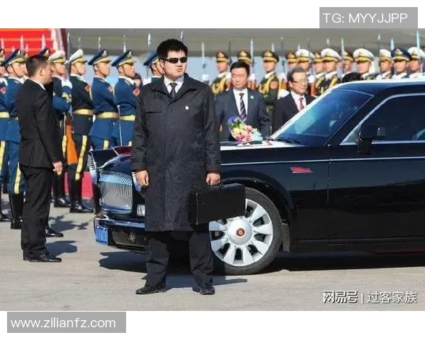 足球明星为何普遍配备保镖背后的安全考量与生活方式分析